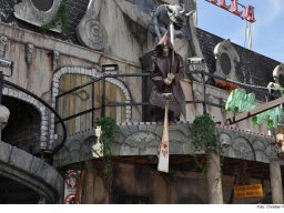 Fotos des Aufbaus des Ingolstädter Herbstvolksfestes 2024