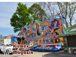 Aufbau des Donaumoos-Volksfestes Karlshuld 2025