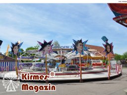 Aufbau des Donaumoos-Volksfestes Karlshuld 2025