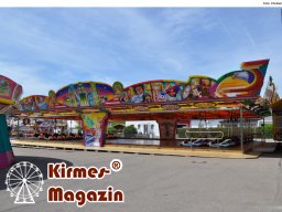 Aufbau des Donaumoos-Volksfestes Karlshuld 2025